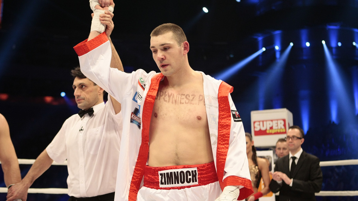 Oliver "Atomic Bull" McCall (56-12, 37 KO), były mistrz świata WBC, będzie 18 maja rywalem niepokonanego Krzysztofa Zimnocha (14-0, 11 KO) podczas transmitowanej przez Polsat gali Babilon Promotion w Legionowie. Na gali wystąpi również boksujący w wadze ciężkiej syn Olivera McCalla, 22 letni Elijah McCall (11-2, 10 KO). Obaj zawodnicy podpisali już kontrakty.