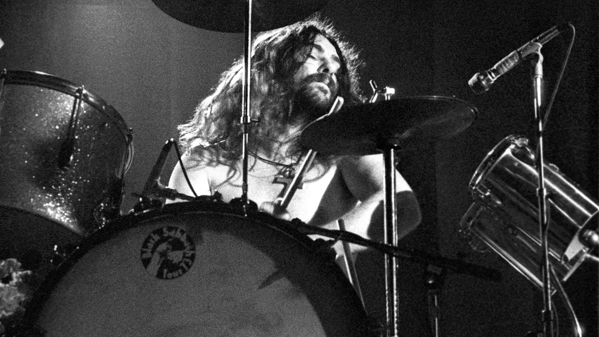 Bil Vord, bubnjar grupe "Black Sabbath"