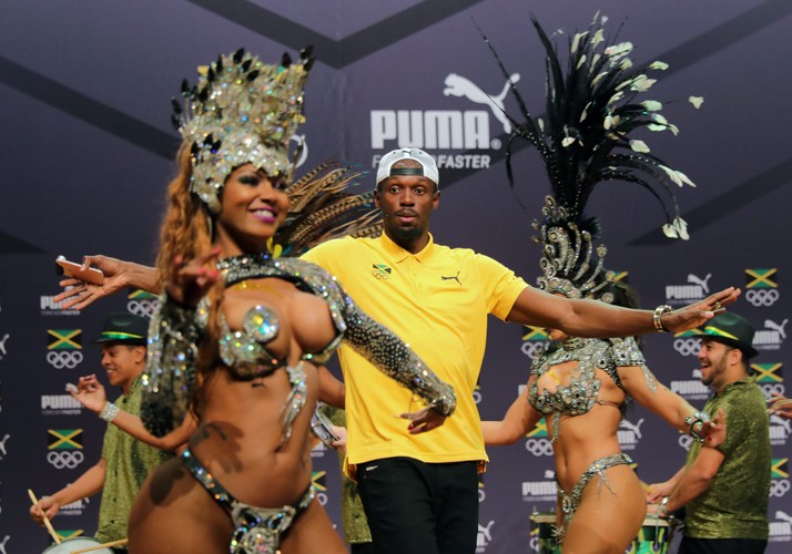Usain Bolt w Rio de Janeiro tańczył sambę z pięknymi tancerkami