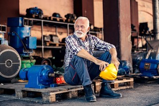 Czy osoba po 65 roku życia może skorzystać z ulgi dla pracujących seniorów?