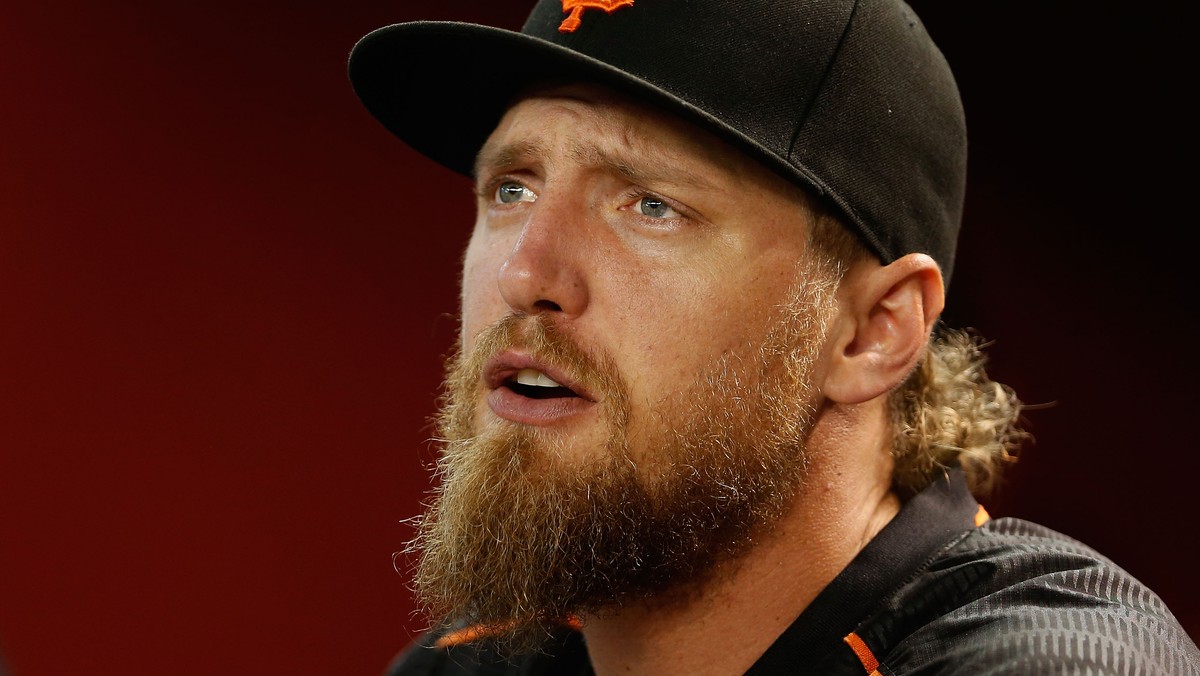 Hunter Pence, amerykański baseballista występujący na pozycji zapolowego w San Francisco Giants, oświadczył się swojej dziewczynie Alexis Cozombolidis. Sportowiec uklęknął przed ukochaną w bajkowej scenerii.