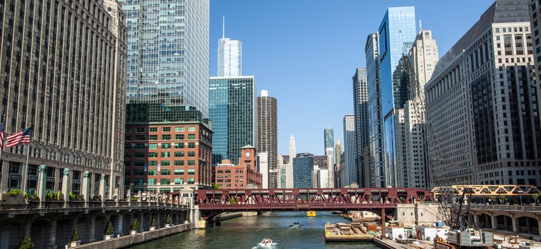 Żołnierze z Teksasu u bram Chicago. Lokalne władze mówią o "inwazji" Trumpa