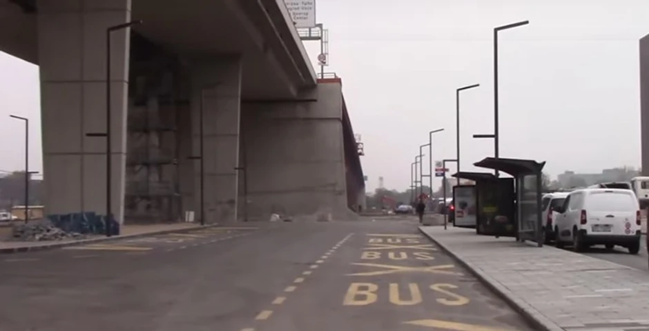 Okretnica autobusa ispod Gazele