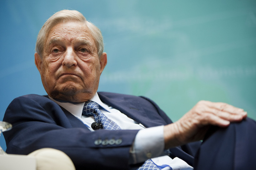 Soros, którego osobista fortuna pod koniec 2017 r. została oszacowana przez "Forbesa" na ok. 23 mld dolarów USA, urodził się na Węgrzech.