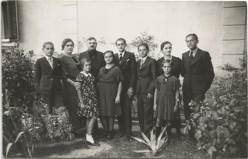 Aleksandar Simović sa porodicom