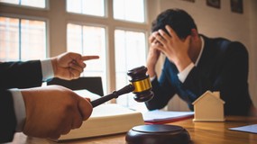 Sygnały ostrzegawcze były widoczne 3 lata wcześniej. Teraz wierzyciele liczą gigantyczne straty