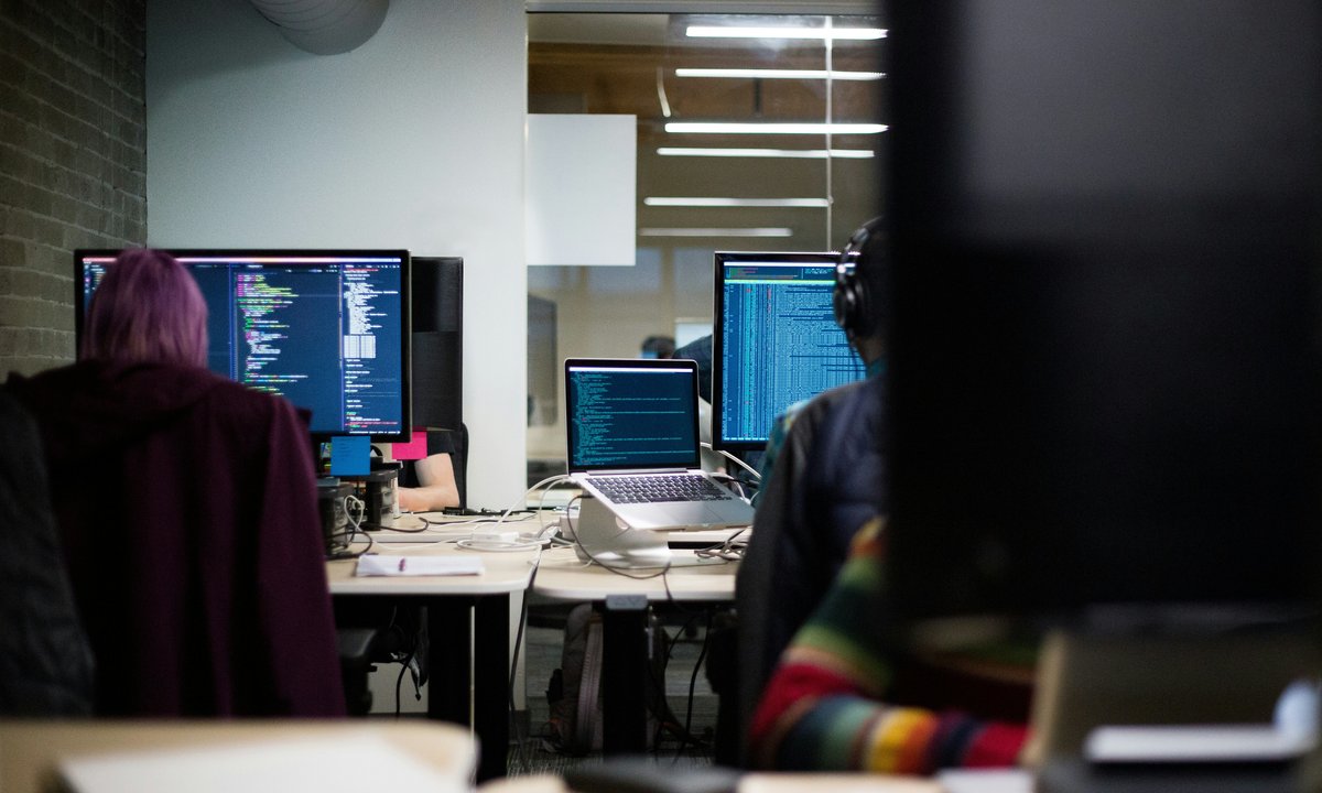 "Żebyś zdechł". Pracownicy call center przeżywają piekło