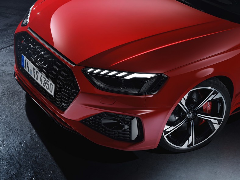Nowe Audi RS 4 Avant – szybsze i naszpikowane nową elektroniką