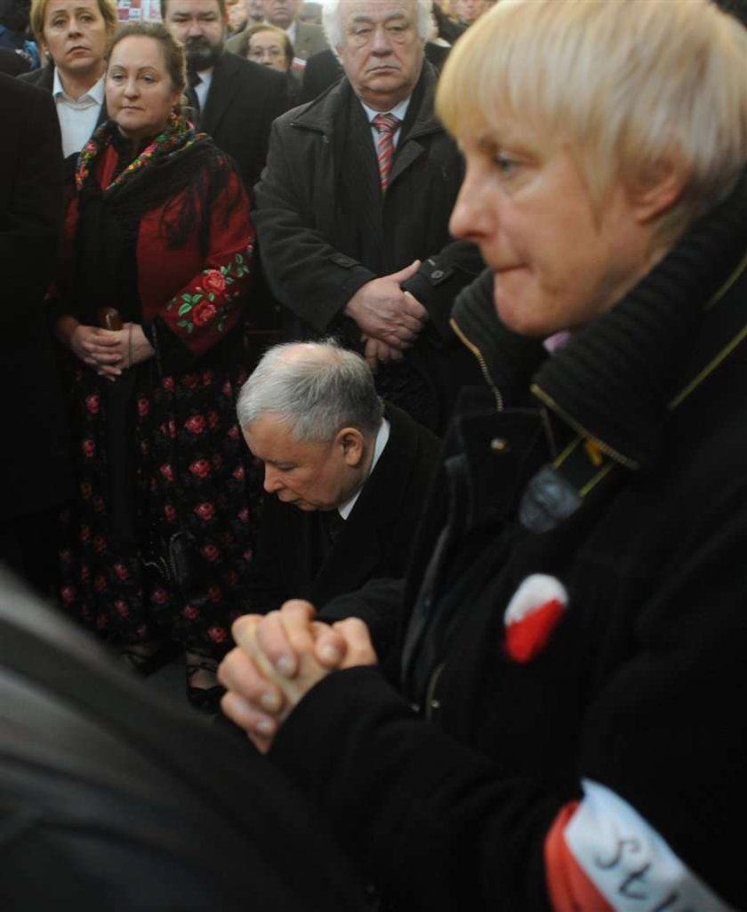 Jarosław Kaczyński, modlitwa, kościół