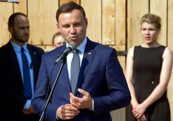Czy prezydent dopisze pytania PiS do referendum? 'Ma do wyboru dwa złe wyjścia'