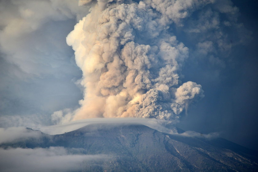 Erupcja wulkanu na Bali