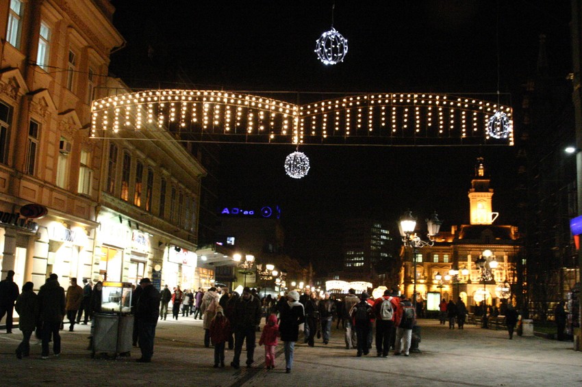 Novogodišnja atmosfera, ali od prošle godine