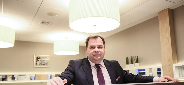 Resort skarbu po dymisji Mikosza: Prowadzimy zaawansowane rozmowy z inwestorem dla PLL LOT