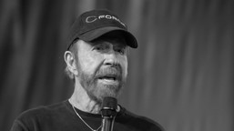 chuck norris nie żyje. aktor miał 86 lat