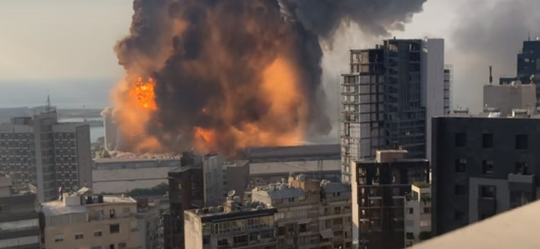Eksplozja w Bejrucie. Nagranie slow motion z chwili wybuchu