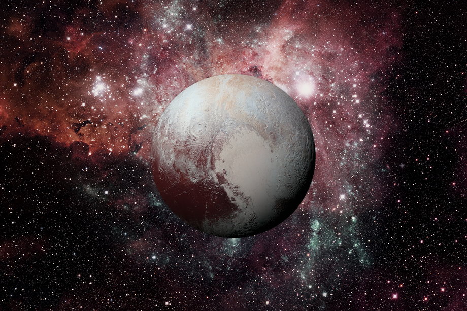 Do 2006 roku Pluton oficjalnie był uznawany za dziewiątą planetę Układu Słonecznego.