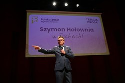 Hołownia: To nie są wybory kolejnych małych posłów i małych posłanek