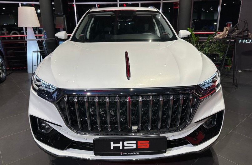 Hongqi HS5