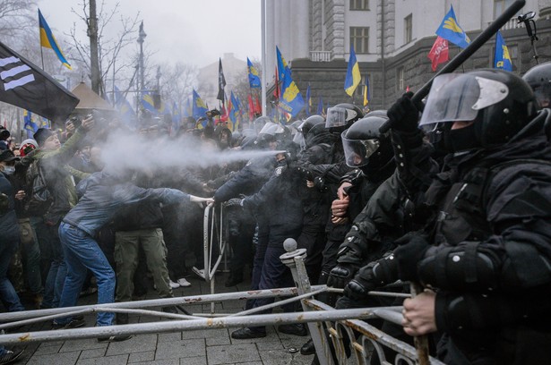 Wrze w Kijowie. Znowu starcia przed Radą Ministów