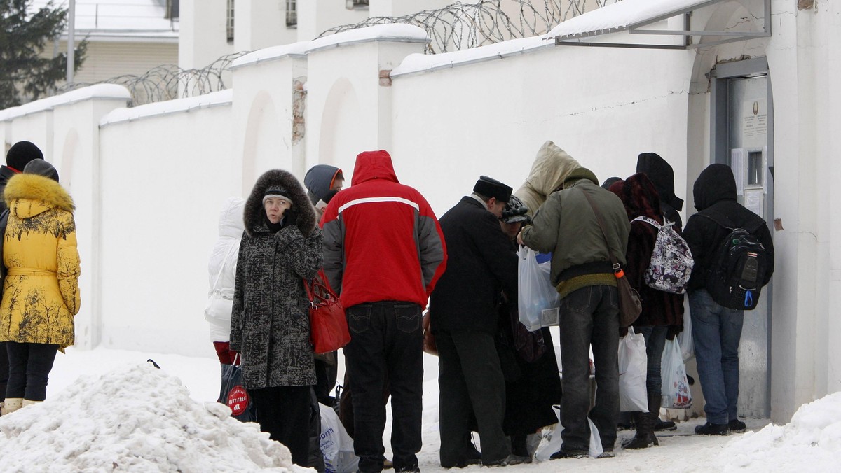 Z aresztu śledczego w Mińsku zwolniono w środę około 20 uczestników wielotysięcznej powyborczej demonstracji opozycyjnej z 19 grudnia, po której rozbiciu przez siły specjalne białoruskiej milicji OMON zatrzymano ponad 600 osób - poinformowało Radio Swaboda.