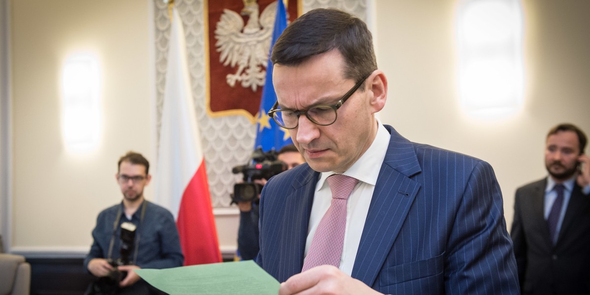 Mateusz Morawiecki szacuje, że deficyt budżetowy będzie niższy niż zakładano w budżecie