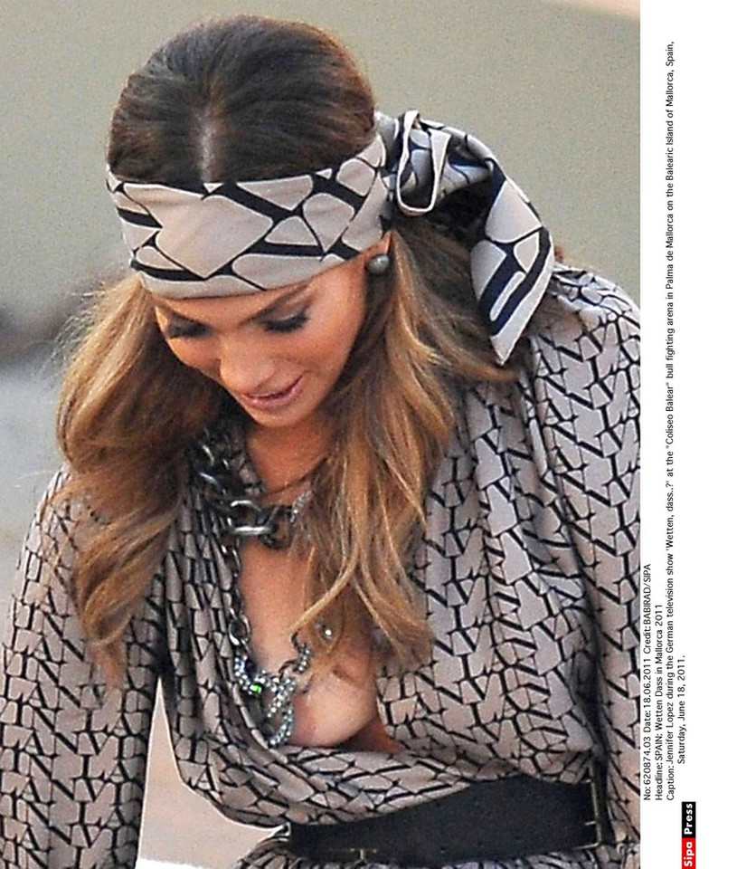 Jennifer Lopez i jej wyskakująca pierś