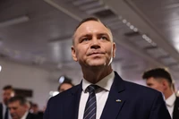 Oficjalnie słowa Donalda Tuska nie zrobiły na Karolu Nawrockim wrażenia. Ale Pałac Prezydencki wysyła premierowi znaki