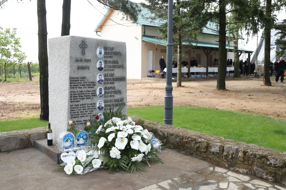 Ravni gaj, mesto gde je Uroš Blažić pucao u mlade ljude