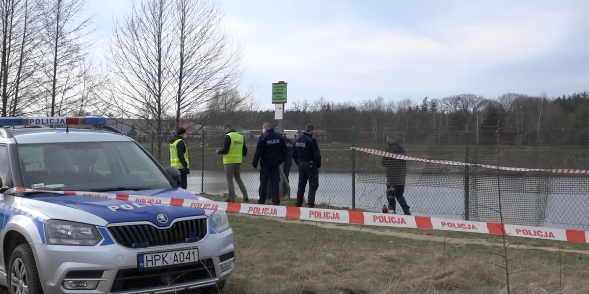 Ciało 17-latki znaleziono w stawie w Dąbrówkach