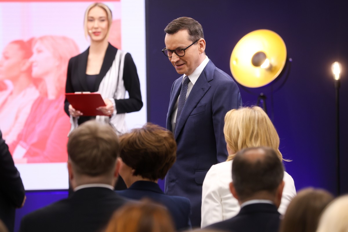 Warszawa, 15.05.2023. Premier Mateusz Morawiecki podczas konferencji "Kobiety mają wybór", 15 bm. w Warszawie, realizowanej w ramach projektu społecznego Fundacji Polskiego Funduszu Rozwoju. (mr) PAP/Rafał Guz
