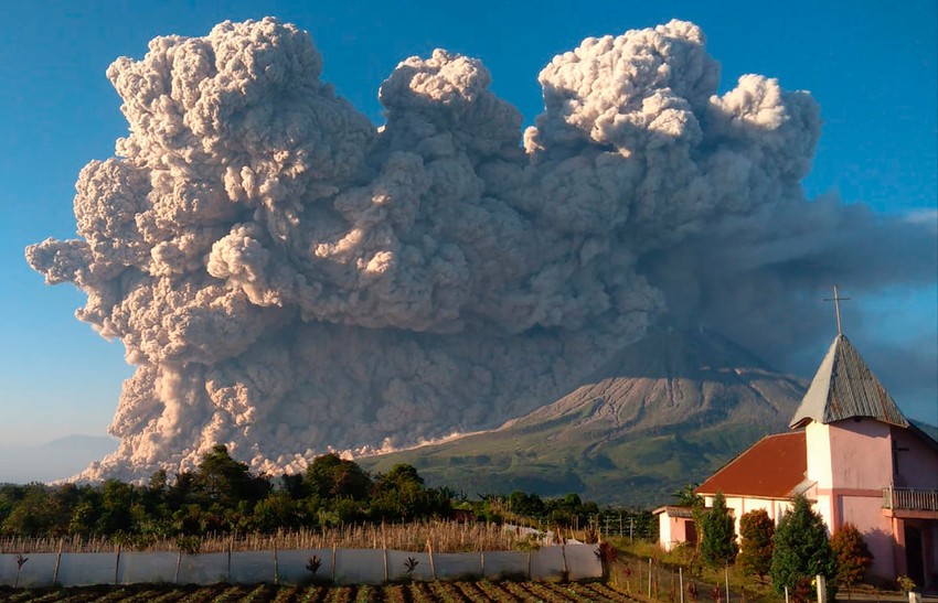 Erupcija vulkana Sinabung