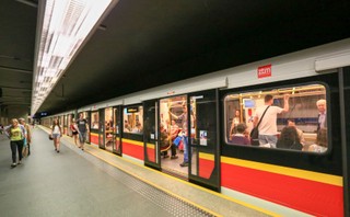 Polskie metro wciąż pod ziemią: Pesa wpadła w tarapaty finansowe