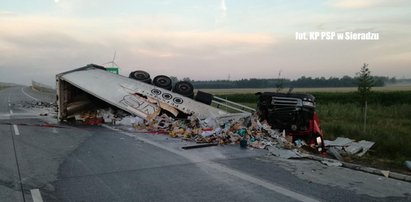 Zablokowana S8 niedaleko Złoczewa. Policja wyznaczyła objazdy