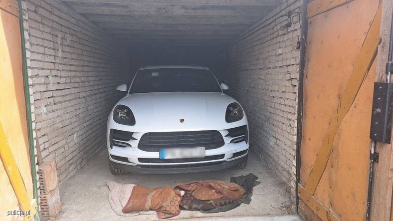 Policjanci odzyskali skradzione Porsche