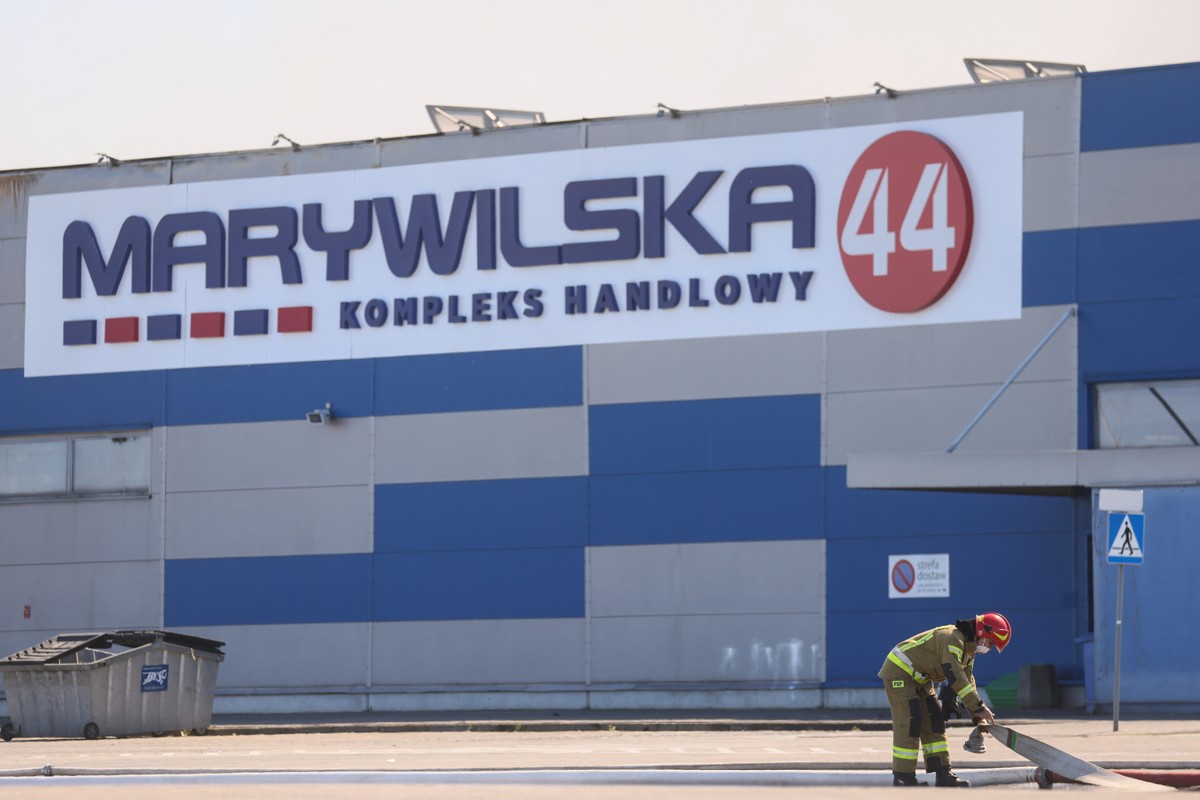 Spalone centrum handlowe przy ul. Marywilskiej 44 w Warszawie