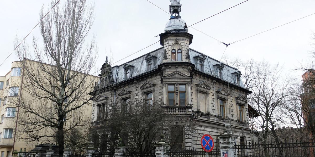 Krzywy budynek przy Gdanskiej
