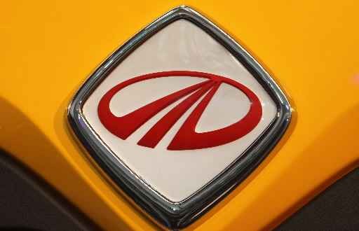 Logo grupy Mahindra.