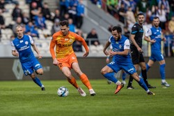 Piąty gol Puszczy Niepołomice strzelony po wyrzucie piłki z autu [WIDEO]