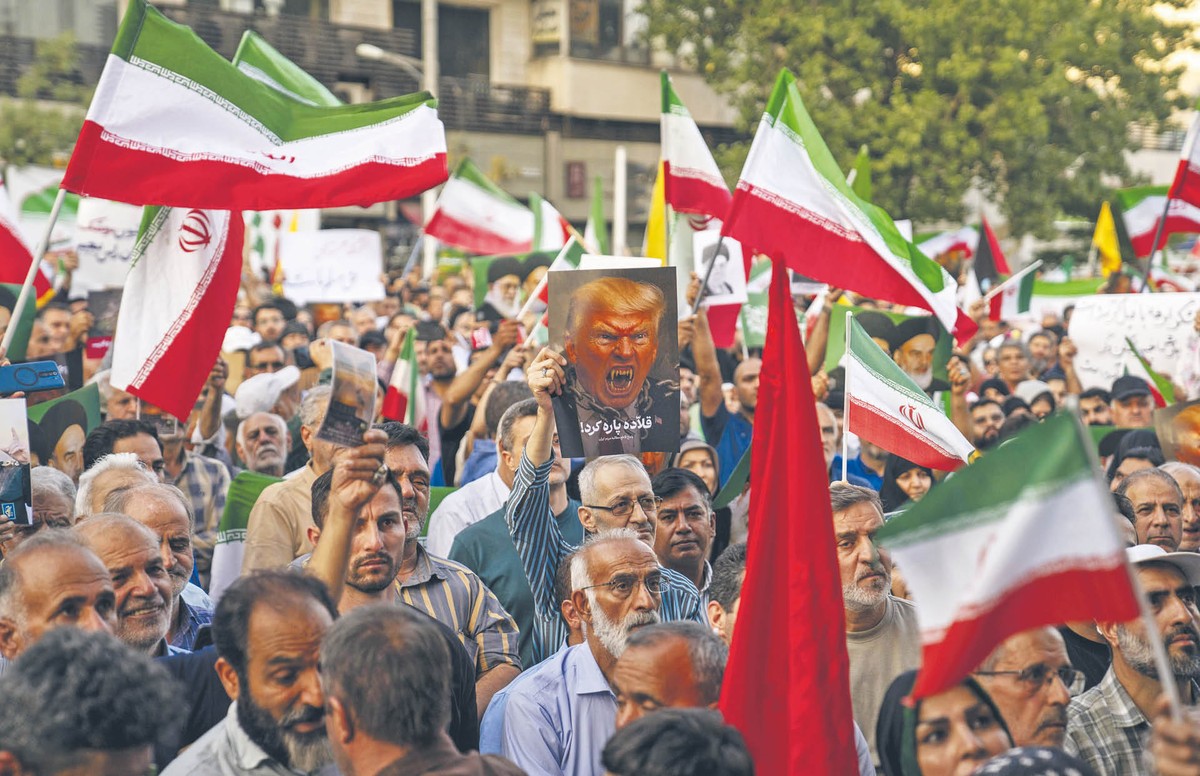 Protesty przeciwko izraelsko-amerykańskim atakom. Teheran, 22 czerwca 2025 r.