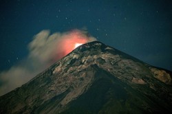 Erupcja wulkanu Fuego. Ewakuowano ponad 1000 osób