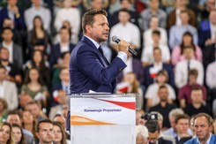 Trzaskowski na konwencji PO: Potrzeba nam Polski nowoczesnej, otwartej i obywatelskiej