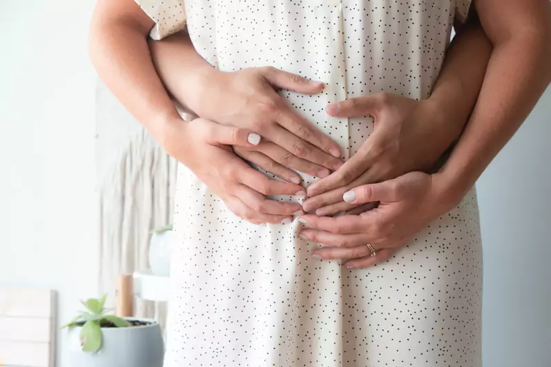 Każda przyszła mama inaczej przygotowuje się do porodu i macierzyństwa. Część z nich lubi mieć wszystko zaplanowane i wyliczone / John Looy Unsplash