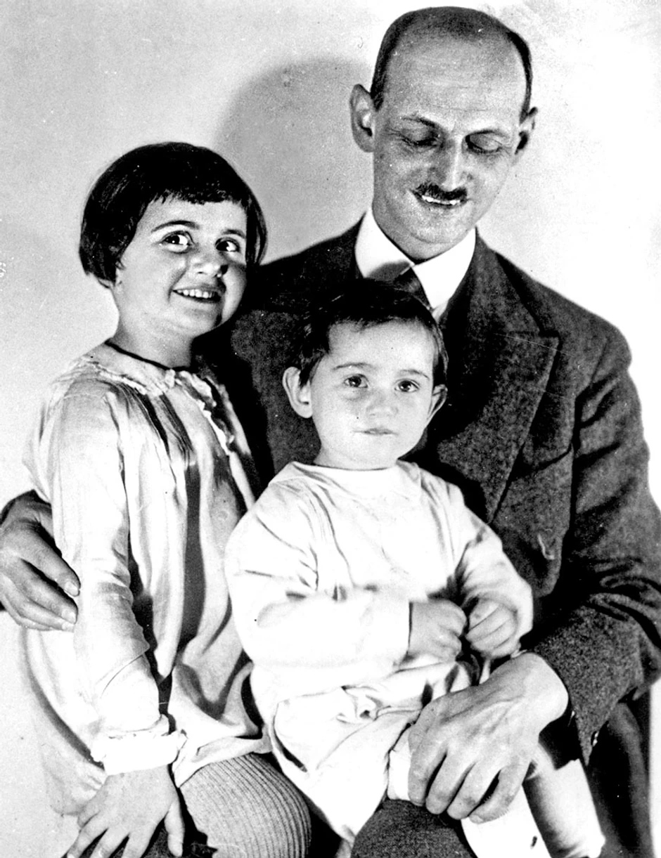 Ana i Margo Frank sa ocem