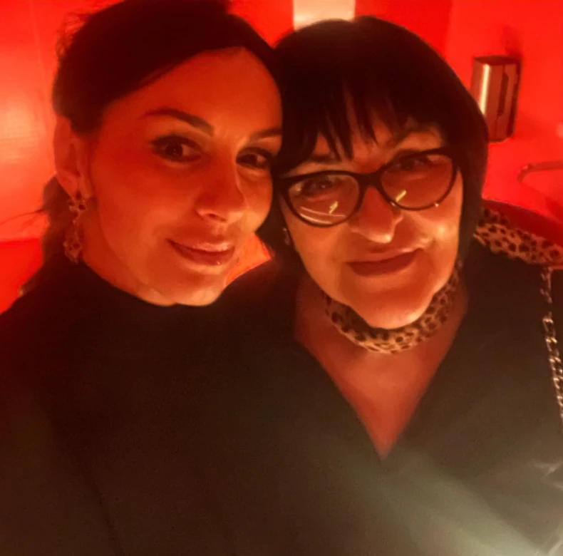 Sloboda Mićalović sa majkom Milicom