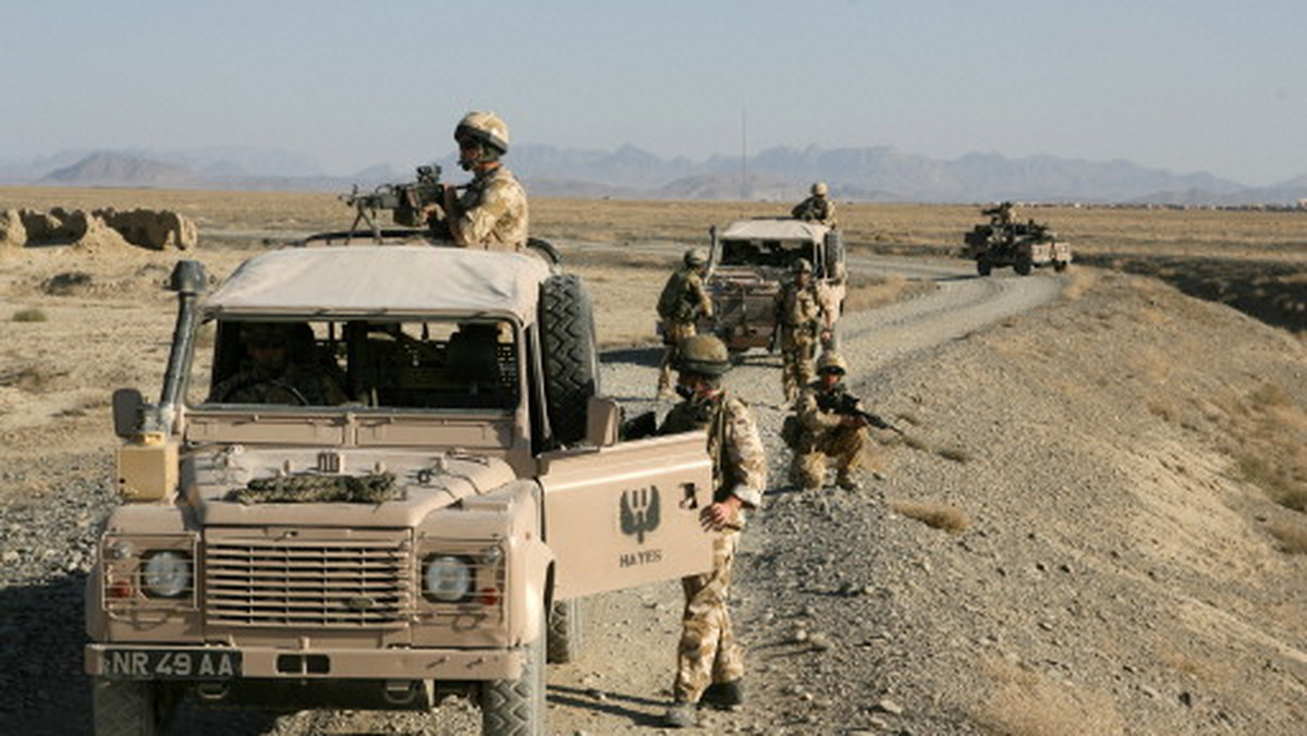 Brytyjski żołnierz , który był nieobecny w pracy z nieznanych przyczyn, zamiast wrócić do Afganistanu został skazany na 9 miesięcy więzienia przez brytyjski sąd wojskowy - pisze portal CNN.