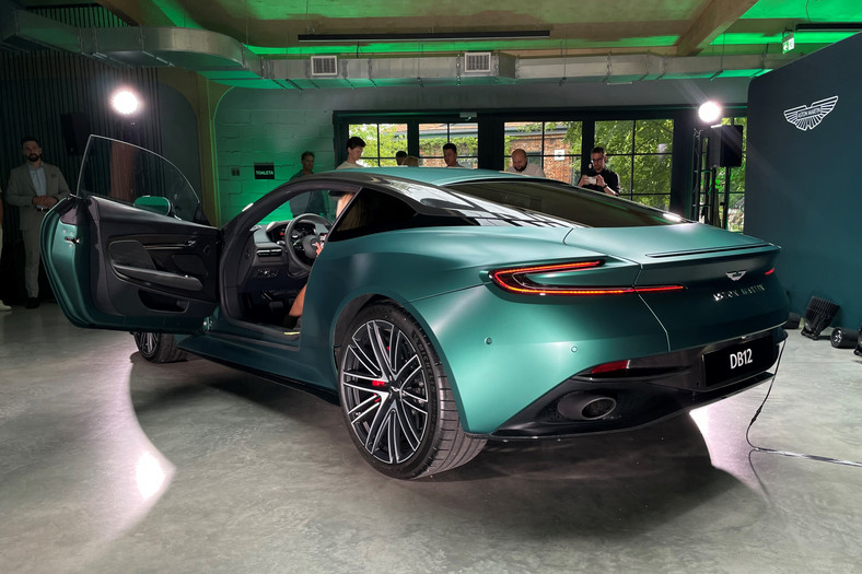 Aston Martin DB12 na polskiej premierze w Warszawie