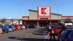 Kaufland wycofał butelkę 3,001. Prezes tłumaczy: "To pomyłka"