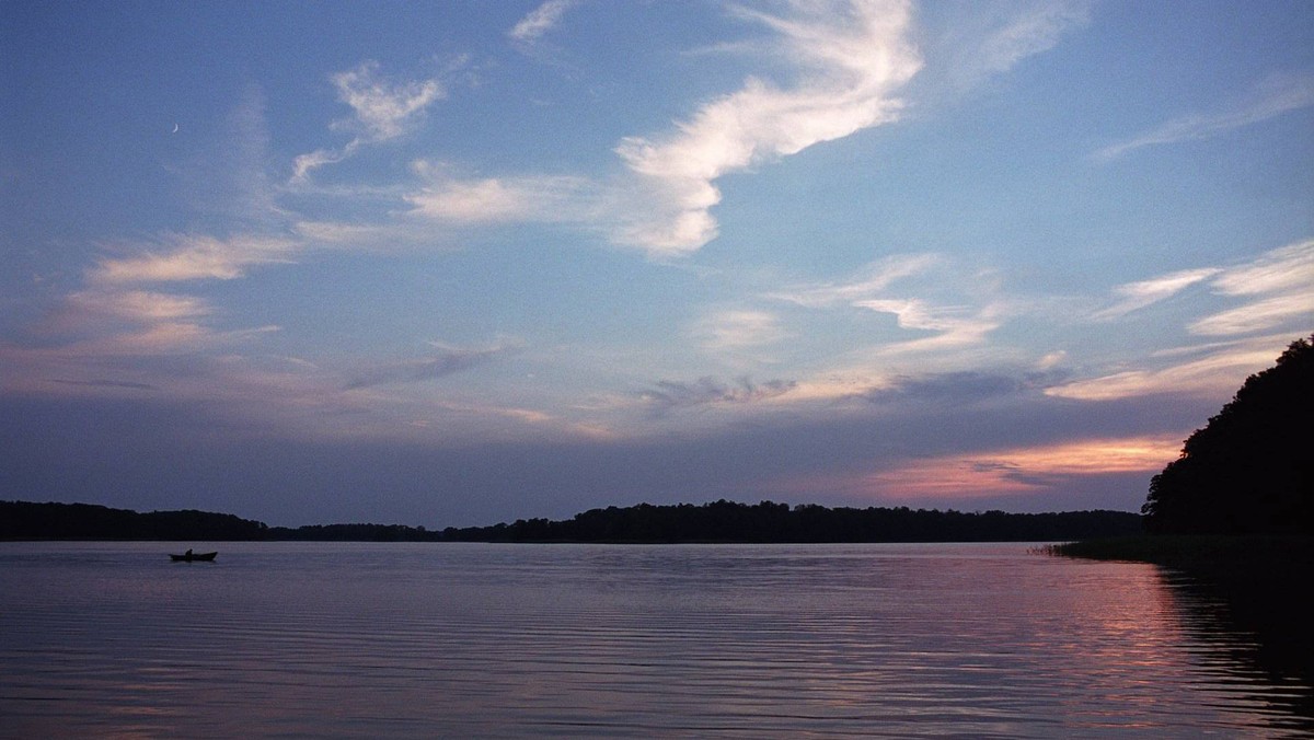 Mazury nie znalazły się na liście siedmiu Nowych Cudów Natury opracowanej przez szwajcarską fundację New7Wonders. Na liście znalazły się: Amazonka, zatoka Halong, wodospad Iguazu, wyspa Jeju, park narodowy Komodo, podziemna rzeka Puerto Princessa i góra Stołowa.