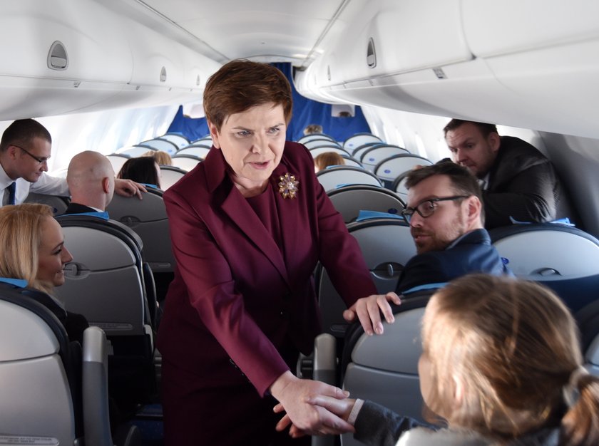 Merkel ubrana jak Szydło, a Tusk się nie ogolił