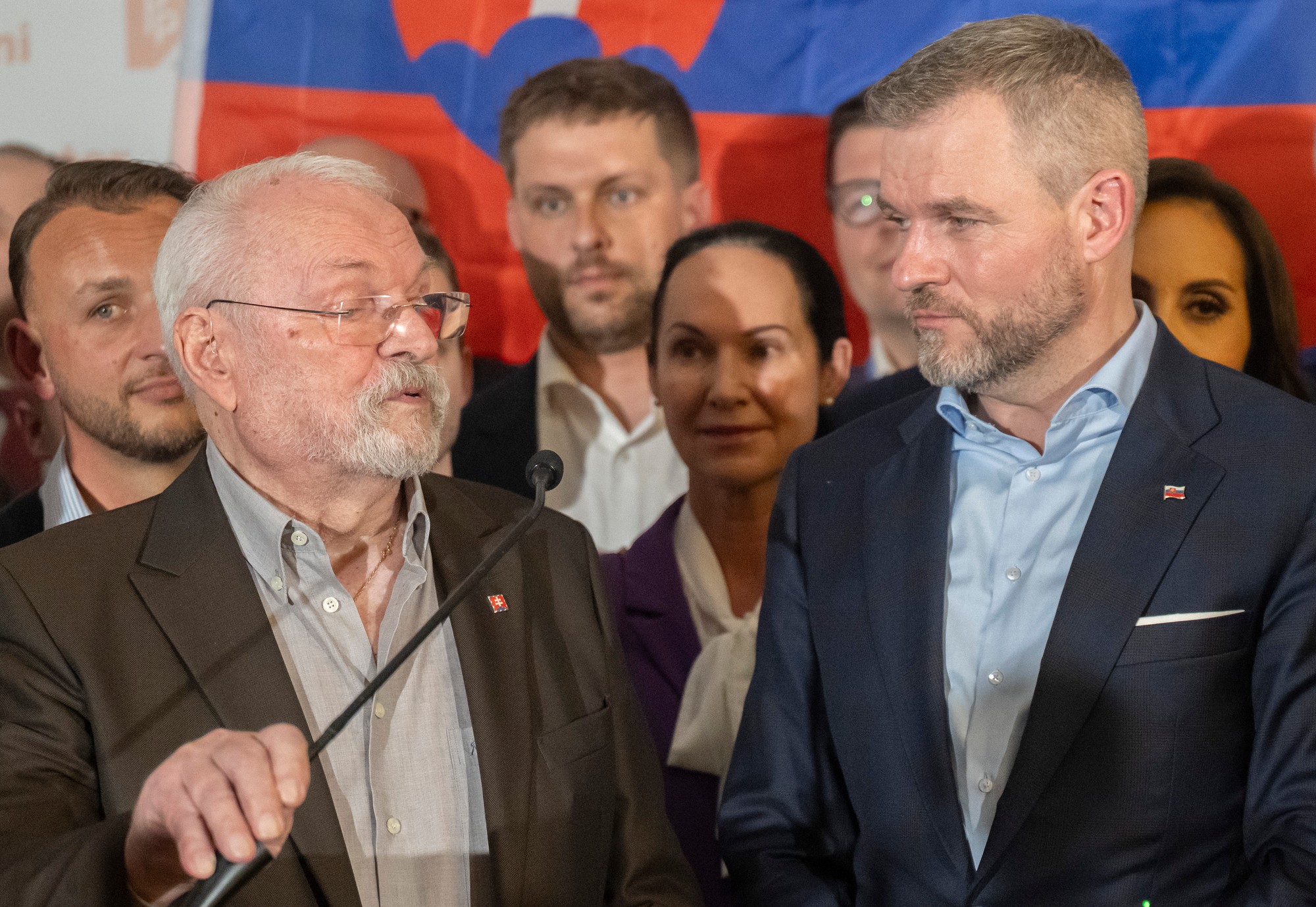 Druhé kolo prezidentských volieb: Pellegrini a bývalý prezident SR Ivan Gašparovič.